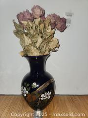 MaxSold Auction: Vase with dry flowers - Vancouver (British Columbia, Canada) SELLER MANAGED Downsizing Online Auction - West 6th Avenue (CONDO)