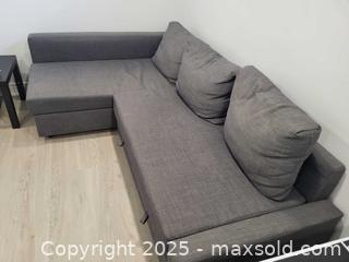 MaxSold Auction: Couch/sofa bed - Mississauga (Ontario, Canada) SELLER MANAGED Moving Online Auction - Nigel Road