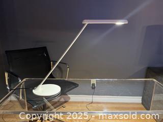 MaxSold Auction: Herman Miller Flute Personal Task Light - Toronto (Ontario, Canada) SELLER MANAGED Reseller Online Auction - Kempsell Crescent