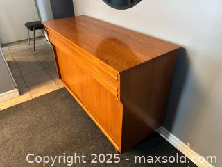 MaxSold Auction: MCM Krug credenza sideboard - Toronto (Ontario, Canada) SELLER MANAGED Reseller Online Auction - Kempsell Crescent