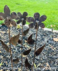 MaxSold Auction: Dog Bite Steel Metal Flowers - Pickering (Ontario, Canada) SELLER MANAGED Downsizing Online Auction - Old Brock Road