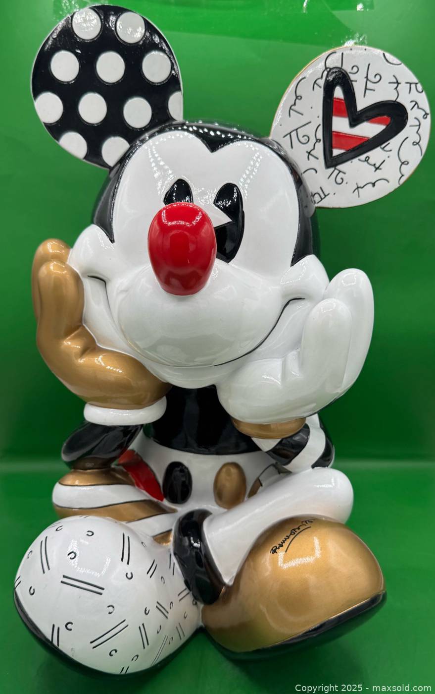 Disney Britto Midas Mickey Extra Large Figurine | Maxsold