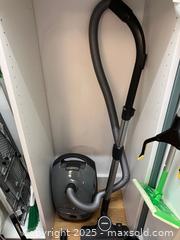 MaxSold Auction: Housewares with Miele Cannister Vacuum - Arlington (Massachusetts, USA) PARTNER MANAGED Estate Sale Online Auction - Teel Street