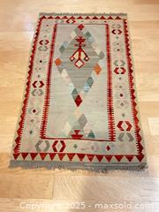 MaxSold Auction: Handmade Wool Throw Rug from Pakistan - Port Townsend (Washington, USA) PARTNER MANAGED Estate Sale Online Auction - Rosewood Street