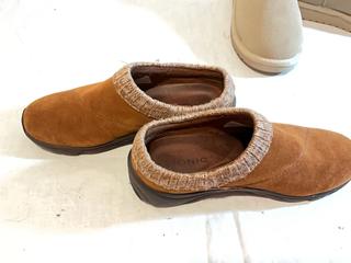 MaxSold Auction: Suede slip ons and booties - Port Townsend (Washington, USA) PARTNER MANAGED Estate Sale Online Auction - Rosewood Street