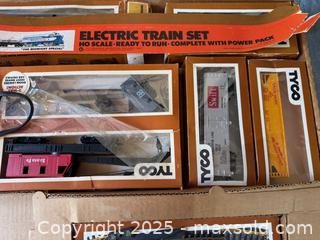 MaxSold Auction: Tyco HO Electric Train Set Components - Southborough (Massachusetts, USA) SELLER MANAGED Estate Sale Online Auction - Northboro Road