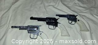 MaxSold Auction: Vintage Toy Cap/Prop Revolver Costume Set with Holster &#38; Badge - Addington Highlands (Ontario, Canada) SELLER MANAGED Downsizing Online Auction - Addington Road 2