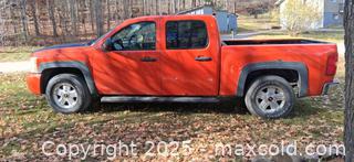 MaxSold Auction: 2010 chev silverado 4x4 3GCRKSEA3AG204304 - Addington Highlands (Ontario, Canada) SELLER MANAGED Downsizing Online Auction - Addington Road 2