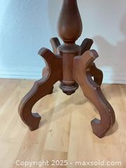 MaxSold Auction: Victorian Table and Lamp - Port Townsend (Washington, USA) PARTNER MANAGED Moving Online Auction - Highland Loop