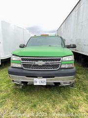MaxSold Auction:  2005 Chevrolet Silverado 2500HD 4WD (8 Cylinders U 6.0L FI OHV 364 CID) VIN: 1GCHK29UX5E157723 - Caledon (Ontario, Canada) PARTNER MANAGED Estate Sale Online Auction - Hurontario Street
