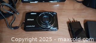 MaxSold Auction: Nikon Coolpix S6800 and Bags - Oakville (Ontario, Canada) PARTNER MANAGED Estate Sale Online Auction -  Dunedin Road