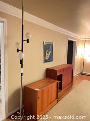 MaxSold Auction: Adjustable floor to ceiling pole lamp. - North Vancouver (British Columbia, Canada) PARTNER MANAGED Estate Sale Online Auction - Seymour Boulevard