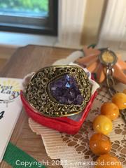 MaxSold Auction: Vintage Style &#38; Semi-Precious Stone Jewelry - North Vancouver (British Columbia, Canada) PARTNER MANAGED Estate Sale Online Auction - Seymour Boulevard