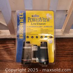 MaxSold Auction: binoculers - Toronto (Ontario, Canada) SELLER MANAGED Downsizing Online Auction - Avenue Road