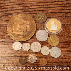 MaxSold Auction: coin lot - Toronto (Ontario, Canada) SELLER MANAGED Downsizing Online Auction - Avenue Road