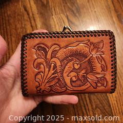 MaxSold Auction: Geniune leather wallet - Toronto (Ontario, Canada) SELLER MANAGED Downsizing Online Auction - Avenue Road