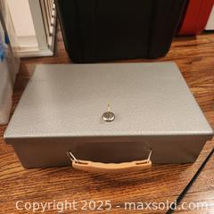 MaxSold Auction: metal Safe with handle  - Toronto (Ontario, Canada) SELLER MANAGED Downsizing Online Auction - Avenue Road