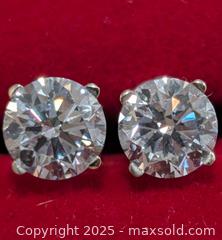 MaxSold Auction: Certified 14K(0.93g)Lab Diamond(1.54ct) - Toronto (Ontario, Canada) PARTNER MANAGED Downsizing Online Auction - Queen Street East