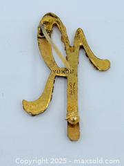 MaxSold Auction: Gold Nugget Cluster “R” Brooch 3.21g - Esquimalt (British Columbia, Canada) PARTNER MANAGED Reseller Online Auction - Lampson Street