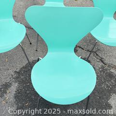 MaxSold Auction:  4 x Series 7™ chairs - Denmark - Toronto (Ontario, Canada) SELLER MANAGED Reseller Online Auction - Greengrove Crescent
