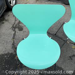 MaxSold Auction:  4 x Series 7™ chairs - Denmark - Toronto (Ontario, Canada) SELLER MANAGED Reseller Online Auction - Greengrove Crescent