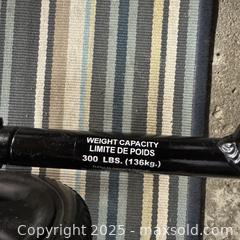 MaxSold Auction: Airgo transport wheelchair - Toronto (Ontario, Canada) SELLER MANAGED Reseller Online Auction - Greengrove Crescent