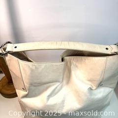MaxSold Auction: Club Monaco leather purse - Toronto (Ontario, Canada) SELLER MANAGED Reseller Online Auction - Greengrove Crescent