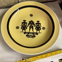 MaxSold Auction: platters - Toronto (Ontario, Canada) SELLER MANAGED Reseller Online Auction - Greengrove Crescent