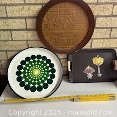 MaxSold Auction: vintage trays/ wall art - Toronto (Ontario, Canada) SELLER MANAGED Reseller Online Auction - Greengrove Crescent