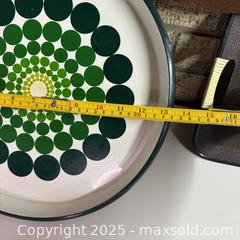 MaxSold Auction: vintage trays/ wall art - Toronto (Ontario, Canada) SELLER MANAGED Reseller Online Auction - Greengrove Crescent