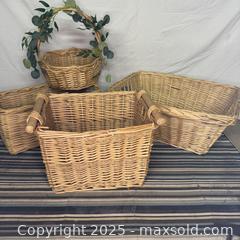 MaxSold Auction: Wicker baskets/storage - Toronto (Ontario, Canada) SELLER MANAGED Reseller Online Auction - Greengrove Crescent