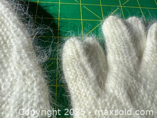 MaxSold Auction: Angora Knit Hat and Gloves. Never worn vintage. - Toronto (Ontario, Canada) SELLER MANAGED Downsizing Online Auction - Nassau Street