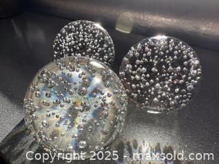 MaxSold Auction: Controlled Bubbles Clear Glass Paperweights - Toronto (Ontario, Canada) SELLER MANAGED Downsizing Online Auction - Nassau Street