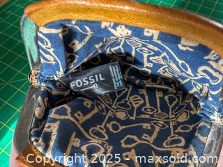 MaxSold Auction: FOSSIL Owl Coin Purse - Toronto (Ontario, Canada) SELLER MANAGED Downsizing Online Auction - Nassau Street