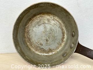 MaxSold Auction: Gaillard Windsor Copper Pan - Toronto (Ontario, Canada) SELLER MANAGED Downsizing Online Auction - Nassau Street