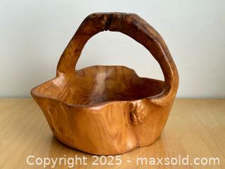 MaxSold Auction: Hand Crafted Burl Wood Bowl Basket  - Toronto (Ontario, Canada) SELLER MANAGED Downsizing Online Auction - Nassau Street