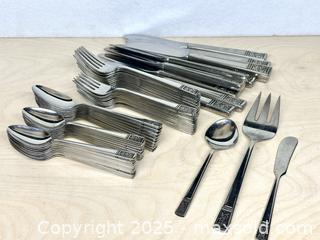 MaxSold Auction: International Deluxe Stainless Flatware. American Rose. 65pc - Toronto (Ontario, Canada) SELLER MANAGED Downsizing Online Auction - Nassau Street