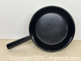 MaxSold Auction: MCM Enameled Metal Pot - Toronto (Ontario, Canada) SELLER MANAGED Downsizing Online Auction - Nassau Street