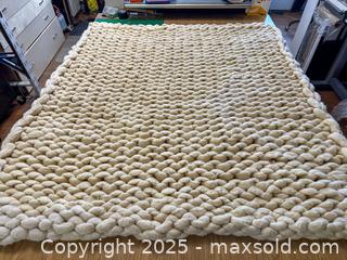 MaxSold Auction: Ohhio Braid Thick Knit Merino Wool Blanket - Toronto (Ontario, Canada) SELLER MANAGED Downsizing Online Auction - Nassau Street