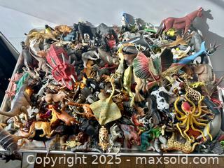 MaxSold Auction: Plastic Animal Toys, 9lbs - Toronto (Ontario, Canada) SELLER MANAGED Downsizing Online Auction - Nassau Street