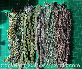 MaxSold Auction: Shell and Mother of Pearl Beads - Toronto (Ontario, Canada) SELLER MANAGED Downsizing Online Auction - Nassau Street