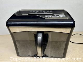 MaxSold Auction: Staples MailMate Shredder SPL-TXC12MA - Toronto (Ontario, Canada) SELLER MANAGED Downsizing Online Auction - Nassau Street