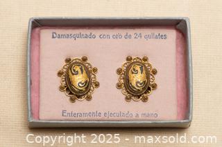 MaxSold Auction: Vintage Earrings - Toronto (Ontario, Canada) SELLER MANAGED Downsizing Online Auction - Nassau Street