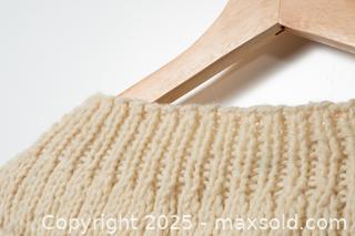 MaxSold Auction: Vintage Wool Knit Poncho - Toronto (Ontario, Canada) SELLER MANAGED Downsizing Online Auction - Nassau Street