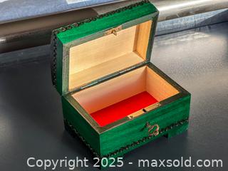 MaxSold Auction: Wooden Trinket Boxes - Toronto (Ontario, Canada) SELLER MANAGED Downsizing Online Auction - Nassau Street