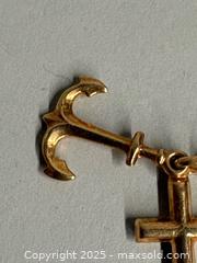 MaxSold Auction: 10K GOLD ‘Faith Hope &#38; Charity Pendant - Marked - Toronto (Ontario, Canada) SELLER MANAGED Reseller Online Auction -  Chesswood Drive