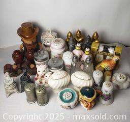 MaxSold Auction: Salt And Pepper Shaker Lot - East Bridgewater (Massachusetts, USA) SELLER MANAGED Estate Sale Online Auction - Bedford Street
