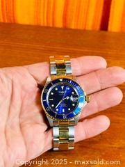 MaxSold Auction: Stunning Invicta Mens Wristwatch Like New Good Working Order - Hamilton (Ontario, Canada) SELLER MANAGED Estate Sale Online Auction - Gertrude Street