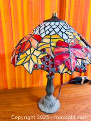MaxSold Auction: Vtg Tiffany-Style Stained Glass Table Lamp - Hamilton (Ontario, Canada) SELLER MANAGED Estate Sale Online Auction - Gertrude Street