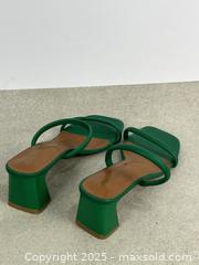 MaxSold Auction: A&Qzihong Women&#39;s Green Square Toe Strappy Sandals with Chunky Heels, Size US 10 ~ EU 42 - Cobourg (Ontario, Canada) SELLER MANAGED Downsizing Online Auction - Burnham Street
